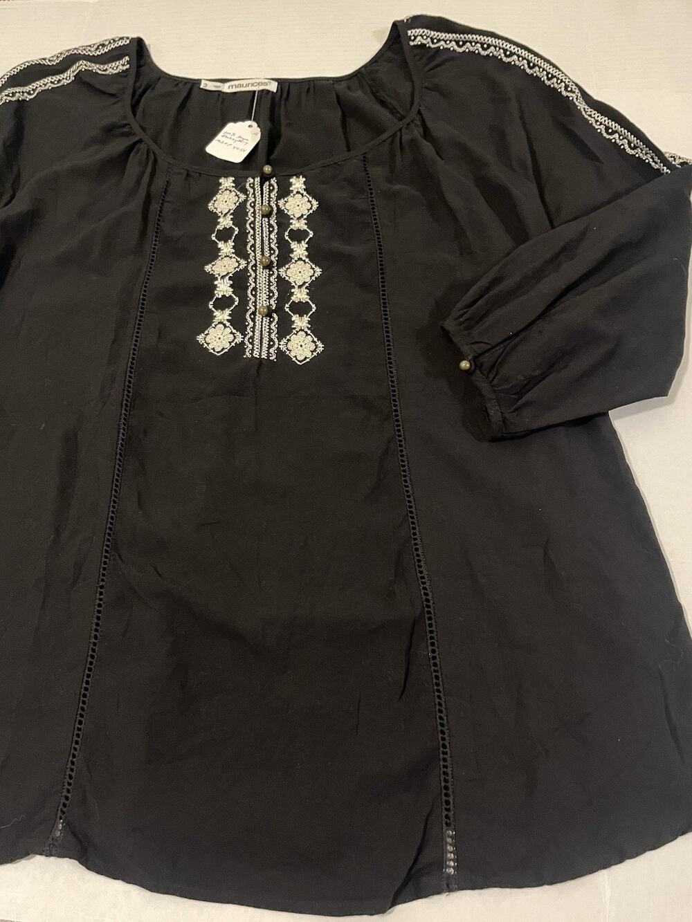 MAURICES blouse Size: 2X Plus Size Black Long Sleeve w/Embroidery Boho Chic
